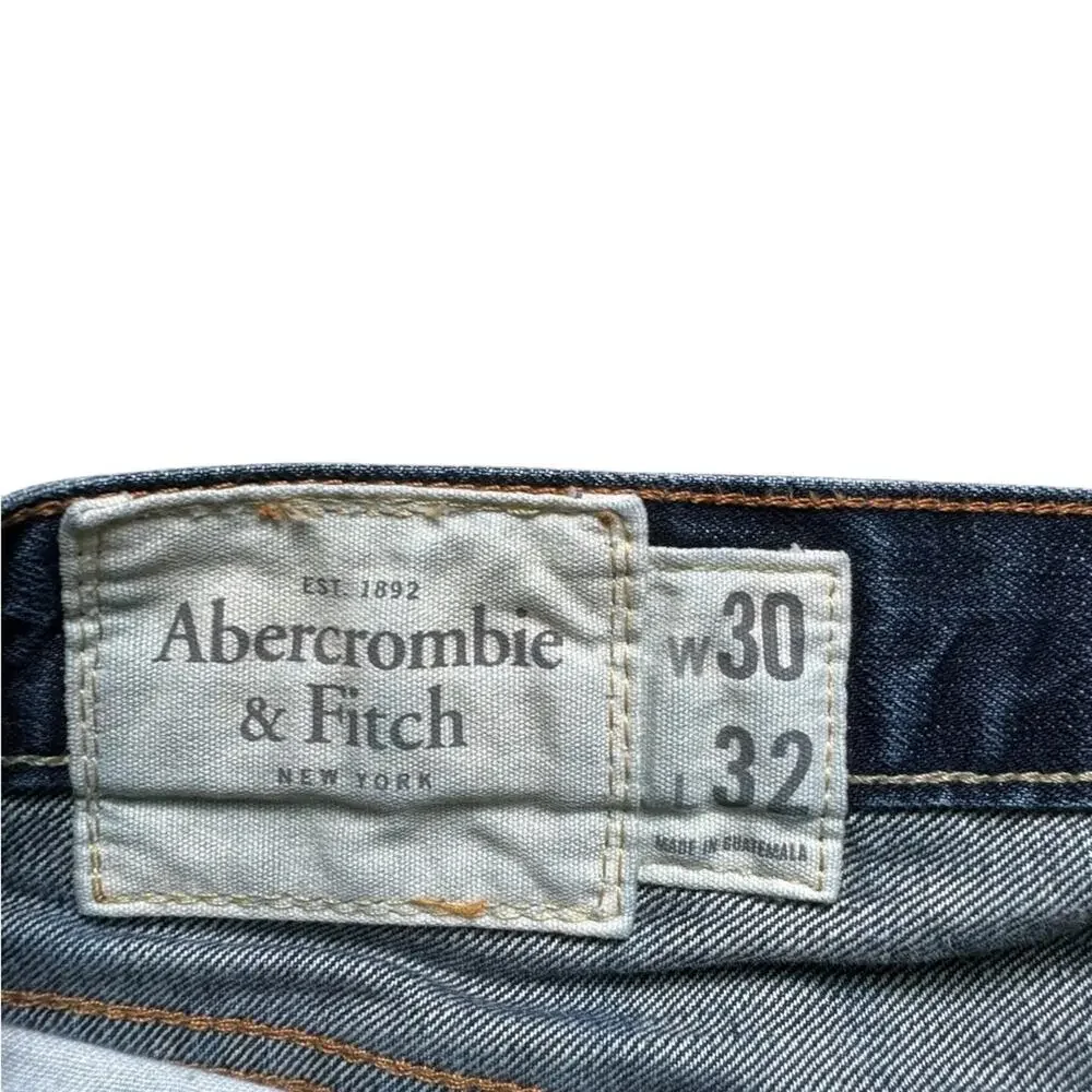 Abercrombie & Fitch Men’s 30x32 Slim straight jeans distressed blue Cotton